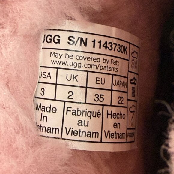 UGG Classic II Gel Hearts Pink Short Boots Kids 3 Pink Shearling Lined Pull On - Picture 8 of 9